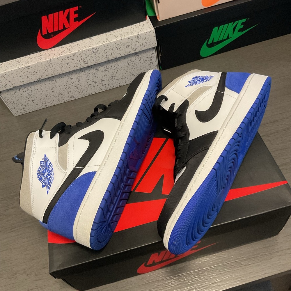 Jordan Athletic Shoes - Black, White, Blue